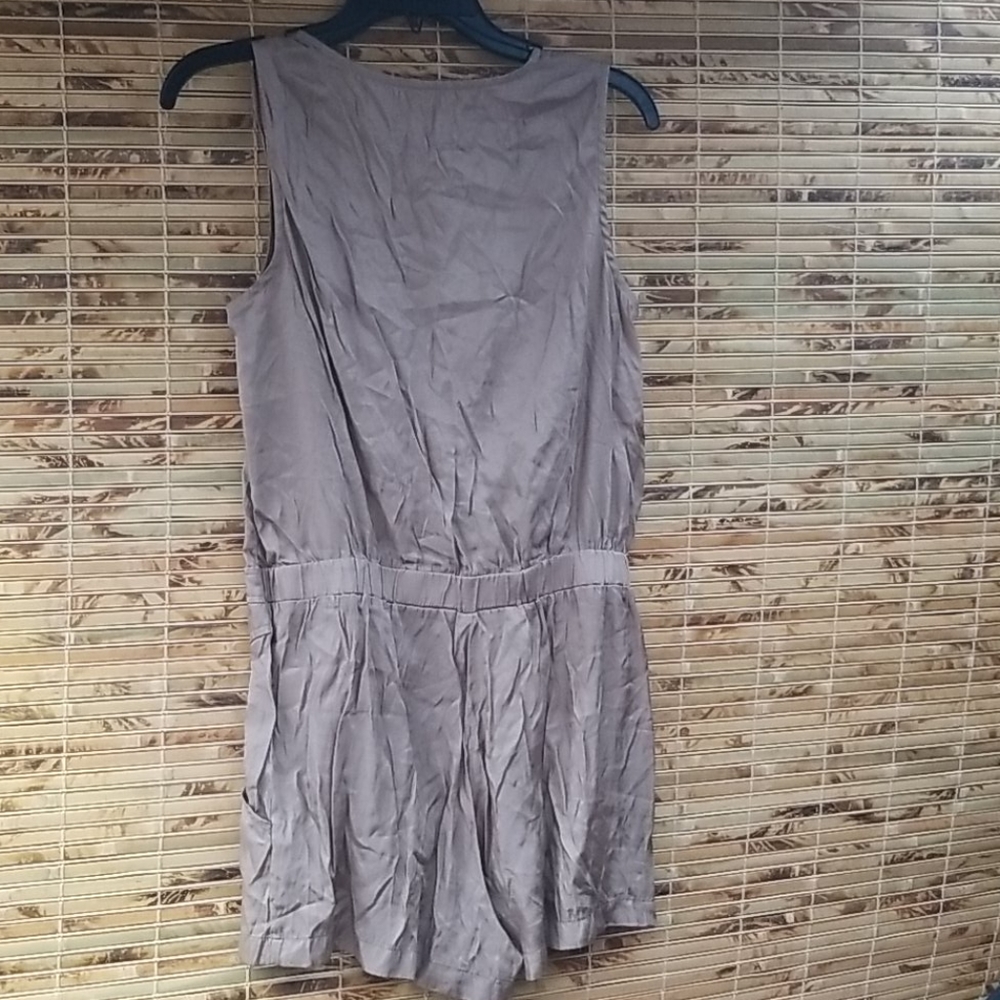 Romper - Picture 2 of 7